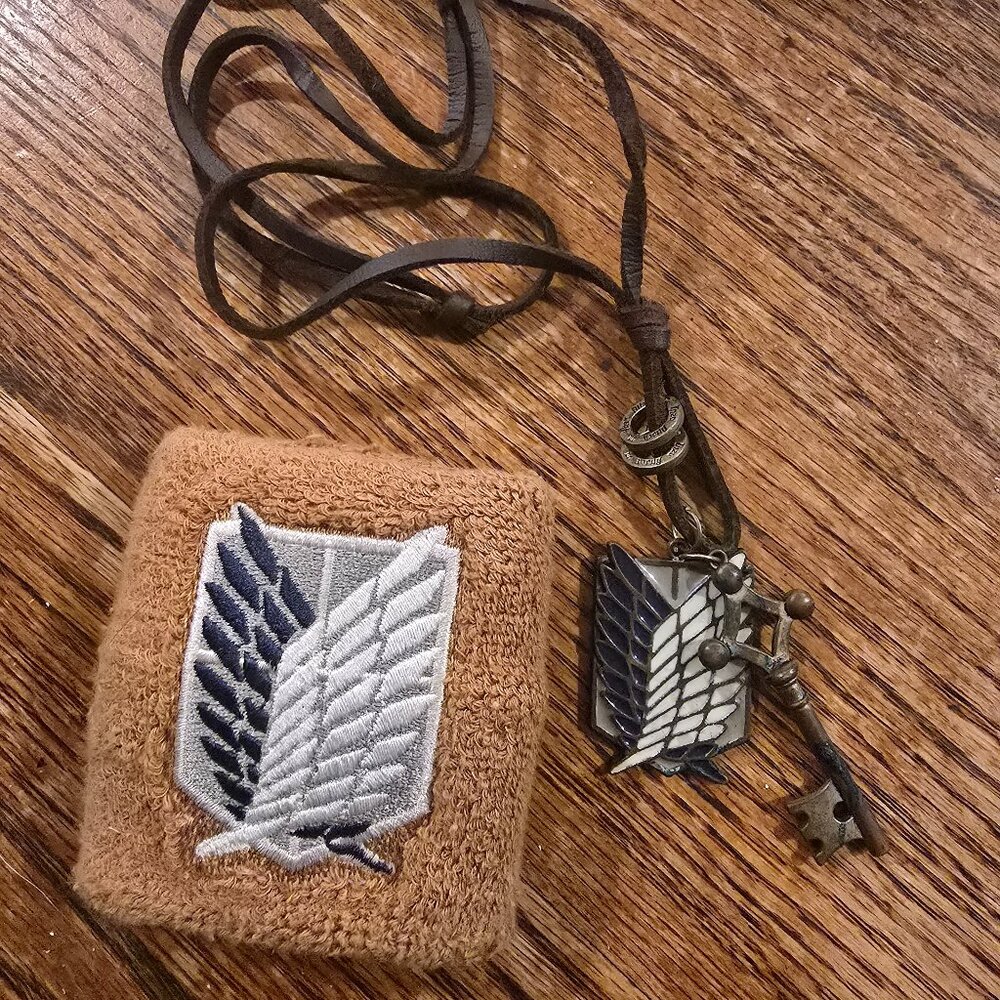 Attack on Titan Eren's Key Leather necklace and embroidered wristband